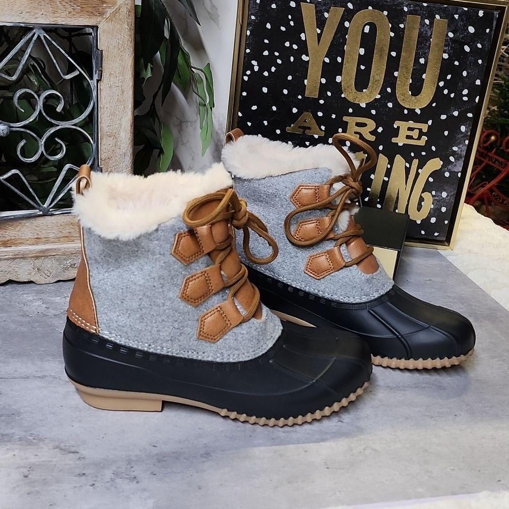 Maurices brand booties NWOT - Picture 2 of 7